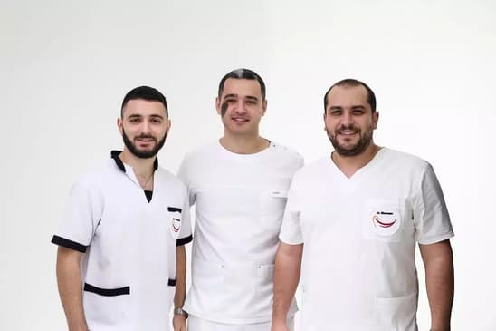 Slider image (6) Astra Dental Clinic